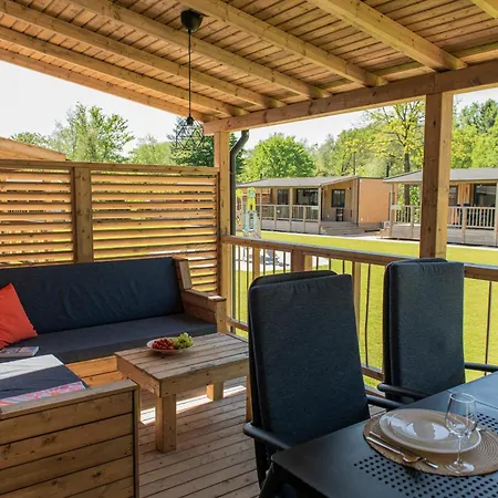 Estivo Premium Mobile Homes On Holidaypark Terspegelt 캠프장 일서