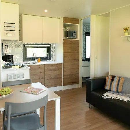 Estivo Premium Mobile Homes On Holidaypark Terspegelt Campsite