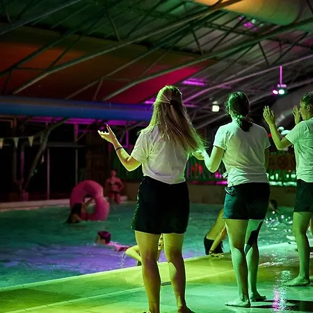 Estivo Premium Mobile Homes On Holidaypark Terspegelt * Eersel